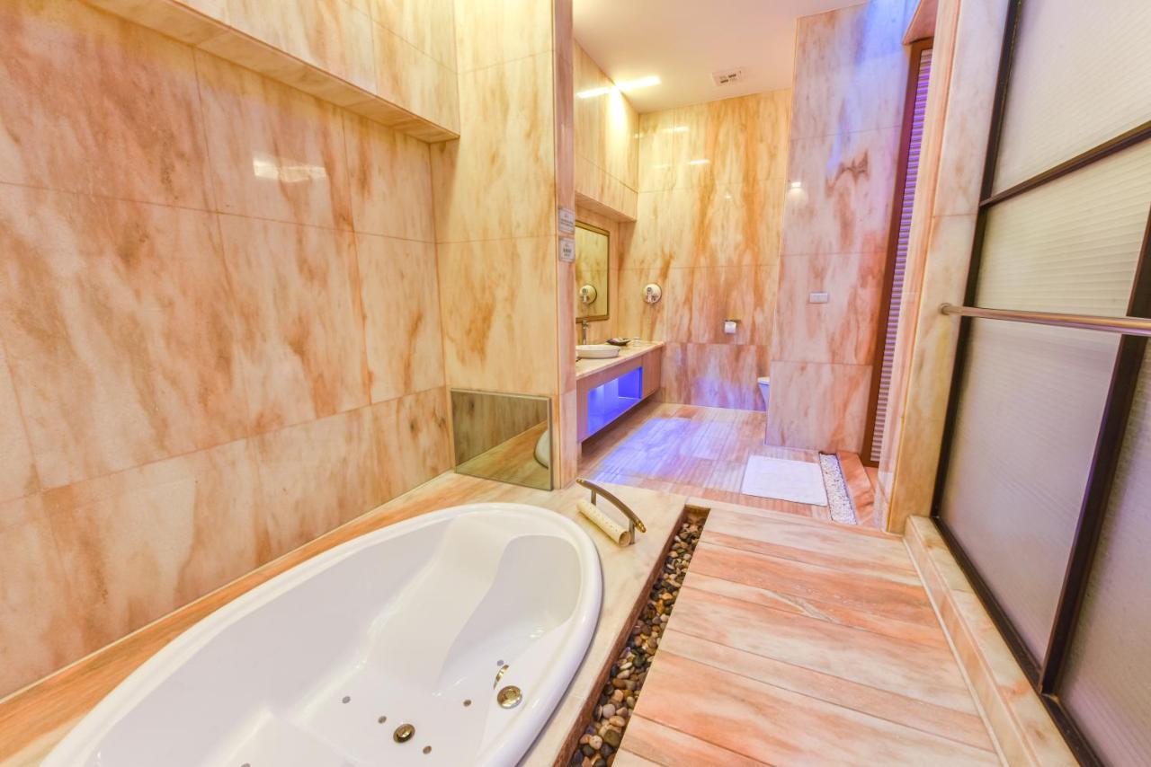 Purple Garden Motel 高雄市 エクステリア 写真