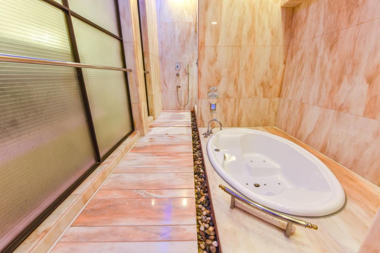 Purple Garden Motel 高雄市 エクステリア 写真