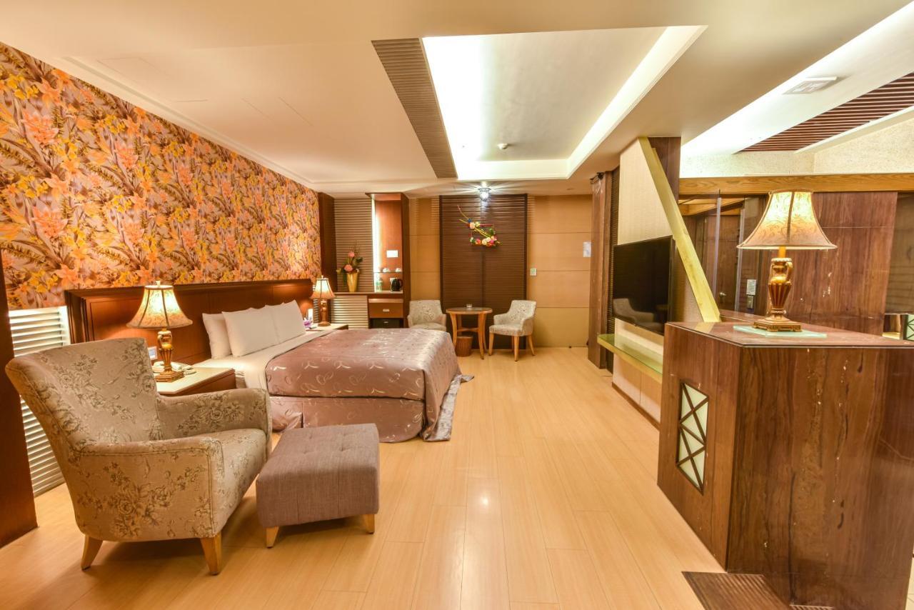 Purple Garden Motel 高雄市 エクステリア 写真